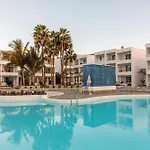 酒店 兰兹绿洲海滩度假村 4*