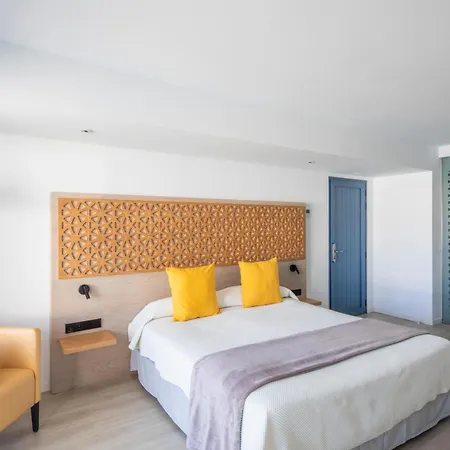 Oasis Lanz Mate Hotel 4*