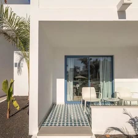 Oasis Lanz Mate Hotel 4*