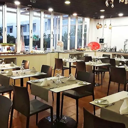 Oasis Lanz Mate 4* كوستا تاغيسي