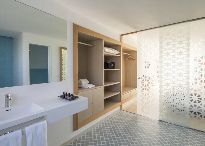 Oasis Lanz Mate فندق