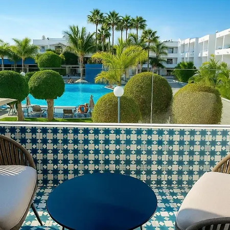 Oasis Lanz Mate Hotel 4*