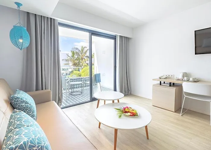 Oasis Lanz Mate Hotell 4*