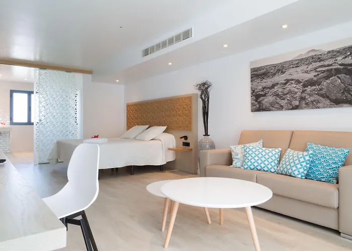 Oasis Lanz Mate Costa Teguise